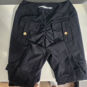 Minibeast cargo scrunch butt leggings